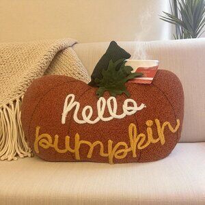 🍂 Cozy “Hello Pumpkin” Fall Accent Pillow – Perfect for Autumn Decor